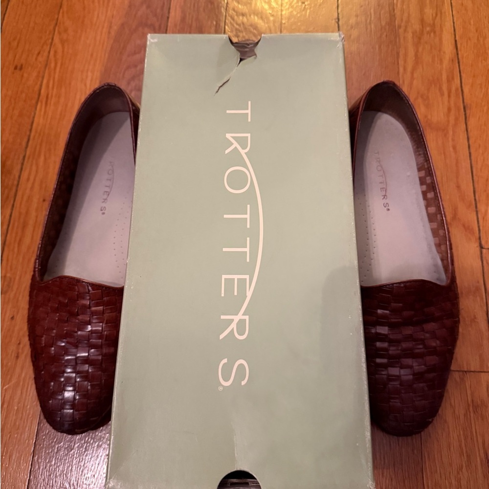 Trotters Brown Calf Loafers